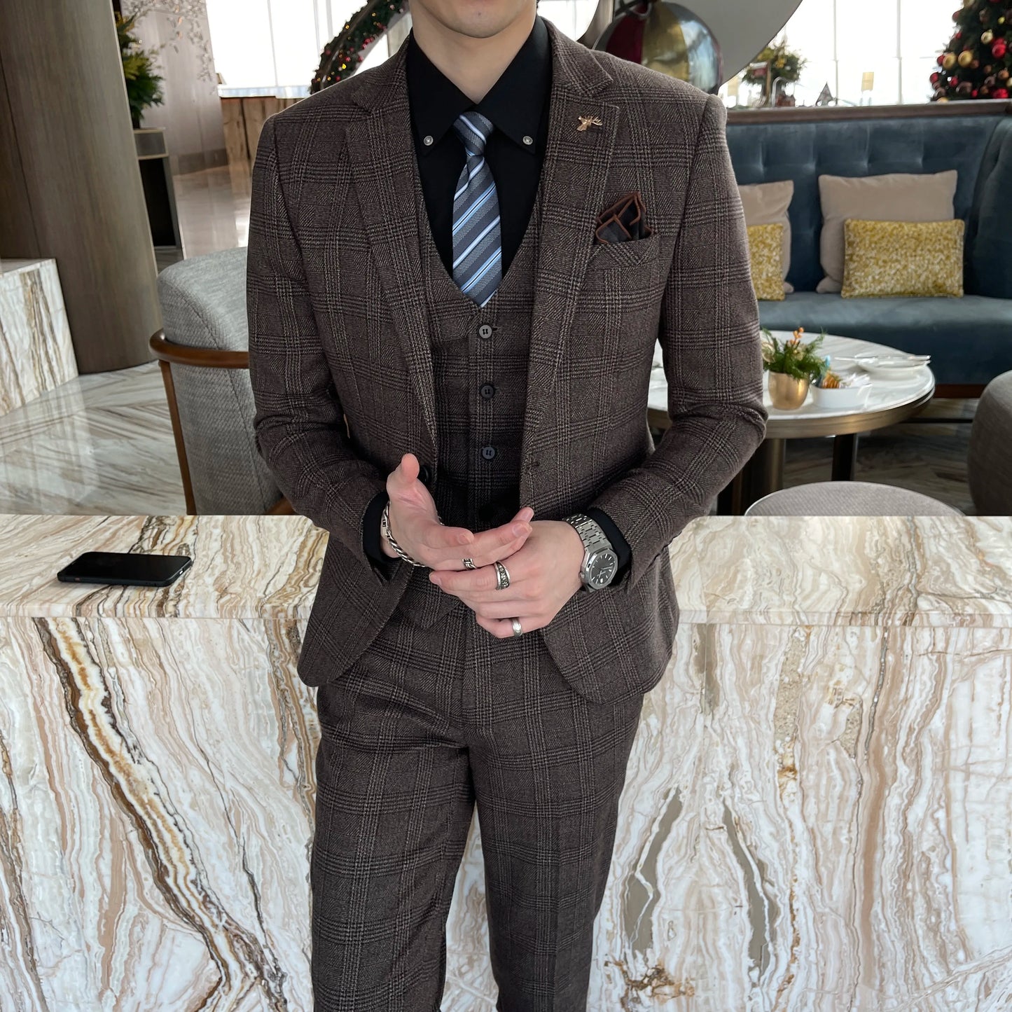 Avaré Dominus Signature Suit