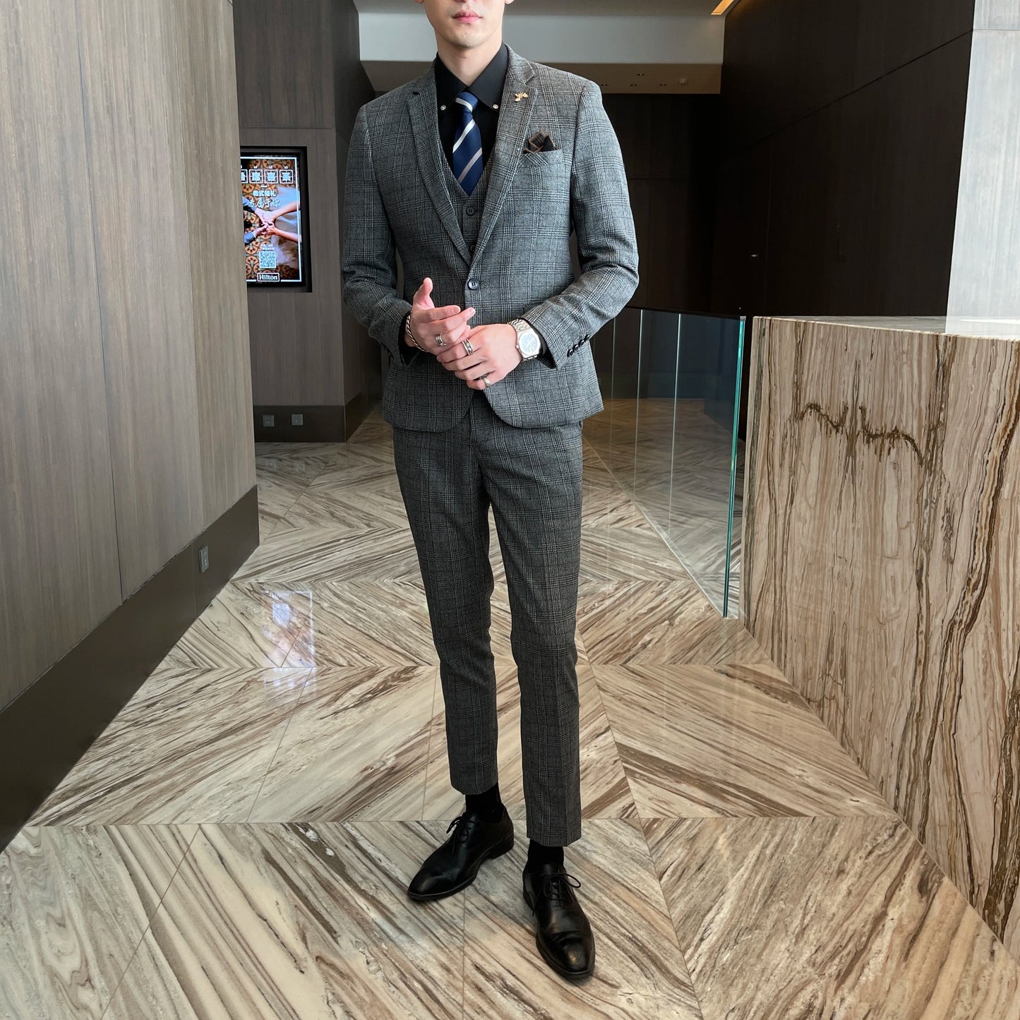 Avaré Dominus Signature Suit