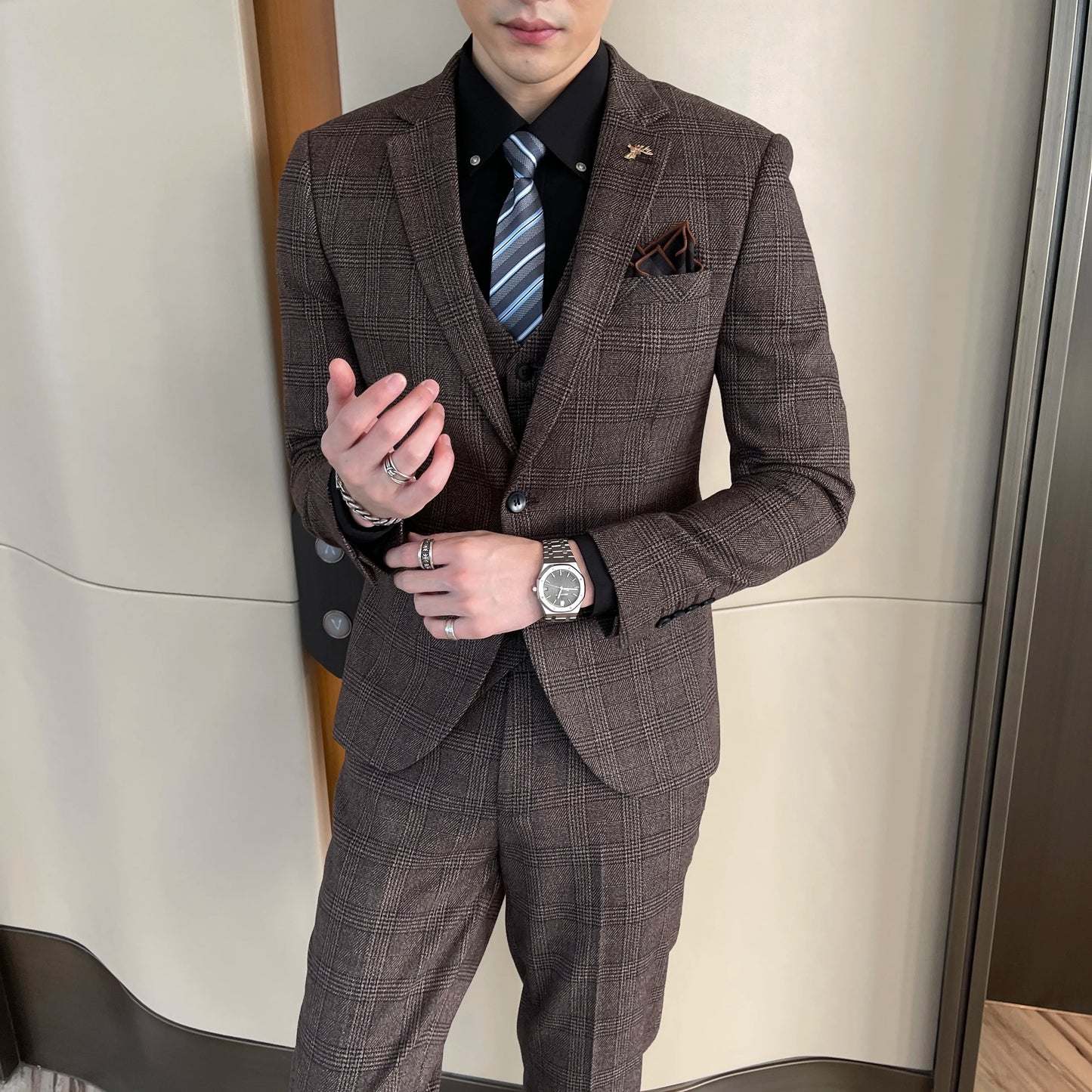 Avaré Dominus Signature Suit