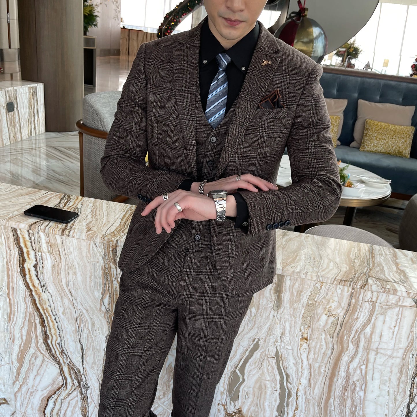 Avaré Dominus Signature Suit