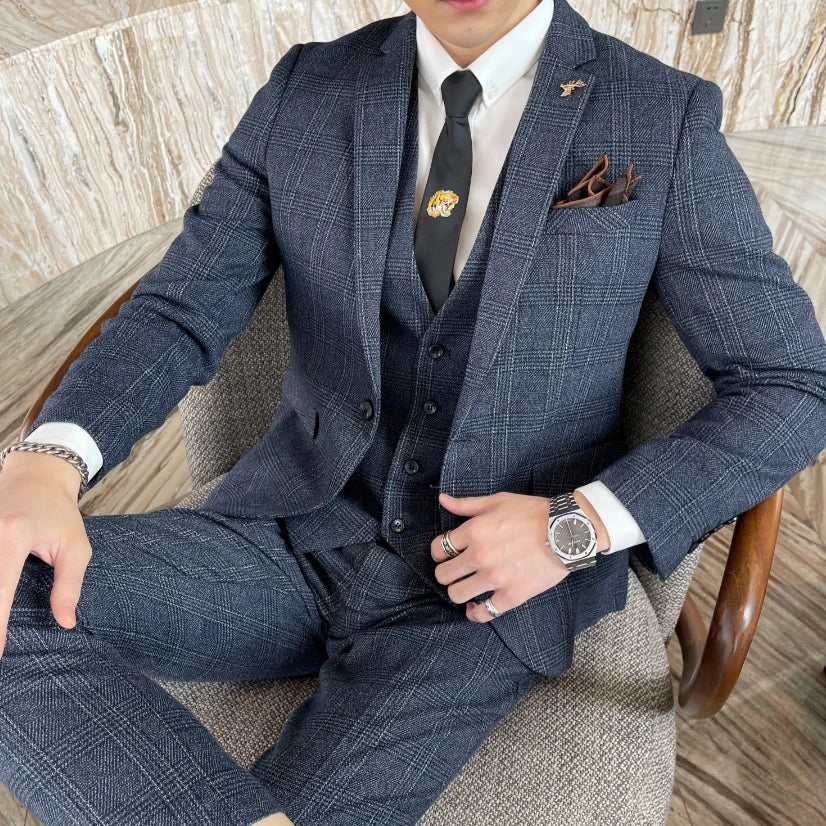 Avaré Dominus Signature Suit