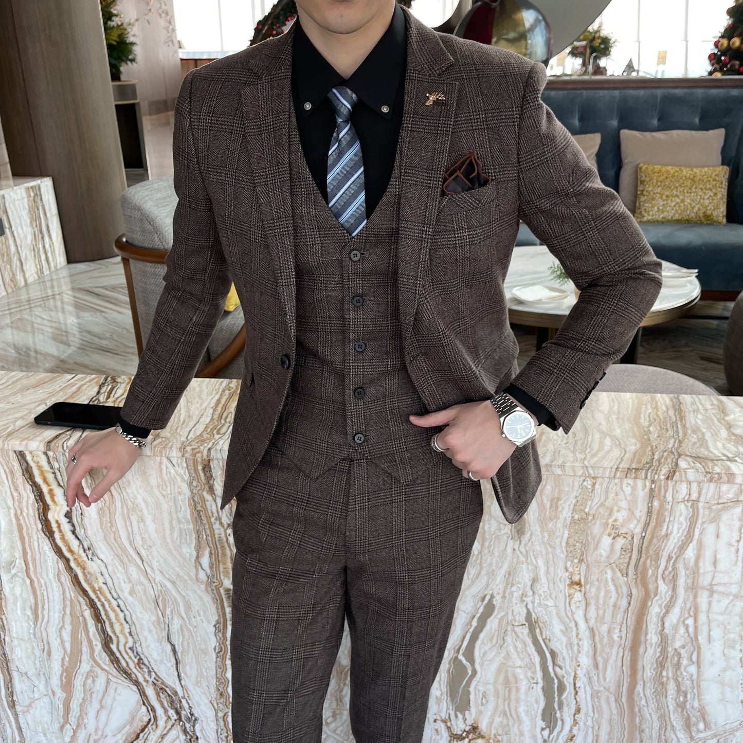 Avaré Dominus Signature Suit