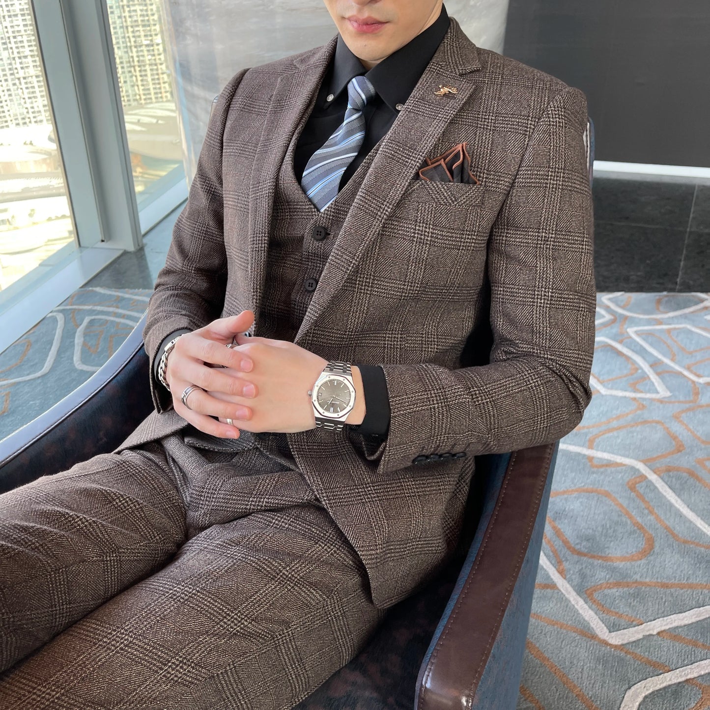 Avaré Dominus Signature Suit