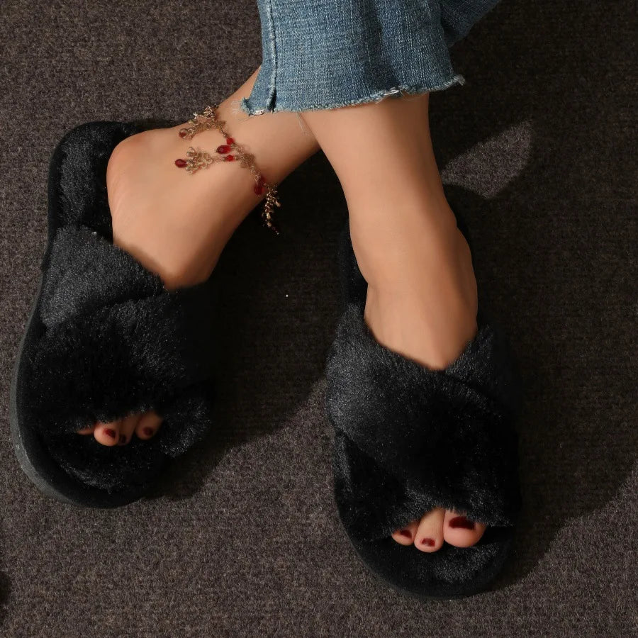 Avaré Lush Slippers.