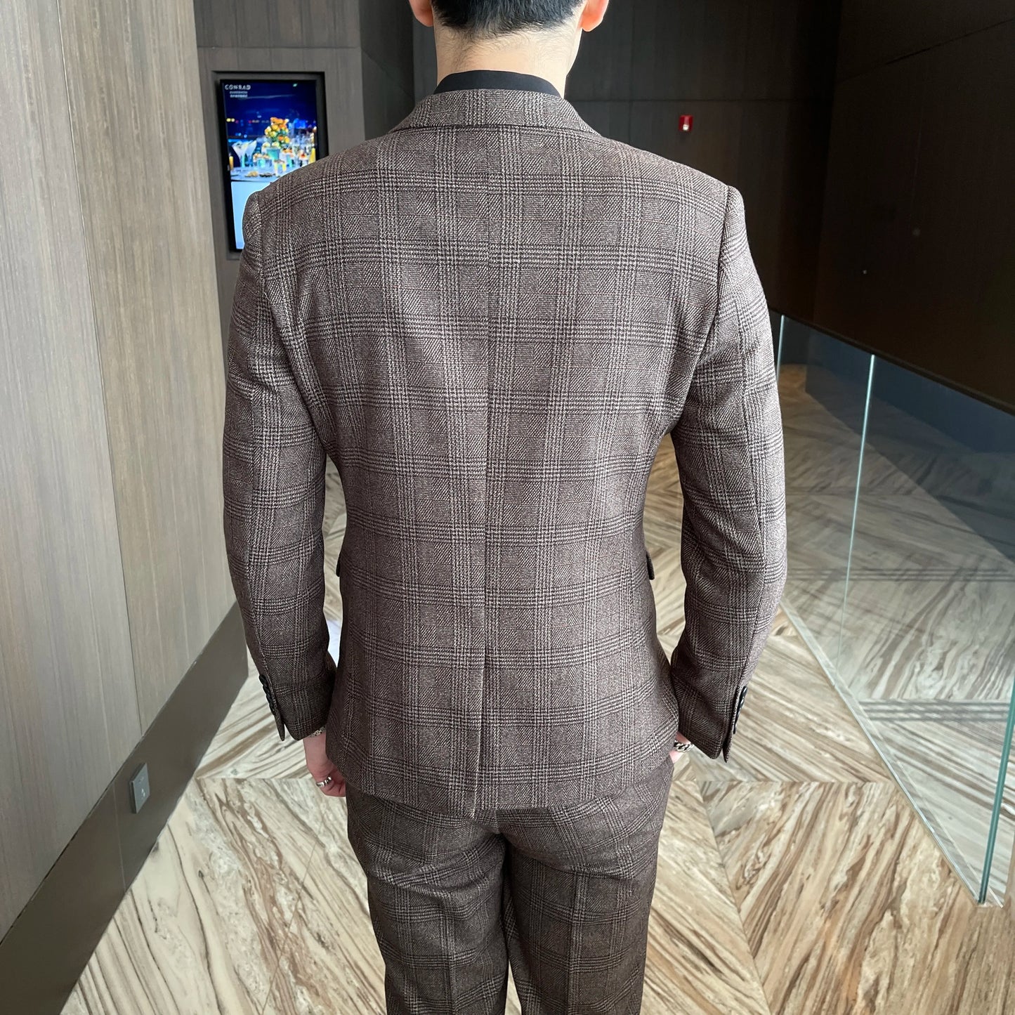 Avaré Dominus Signature Suit